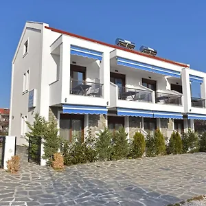 Ξενοδοχείο με διαμερίσματα Azur - Halkidiki