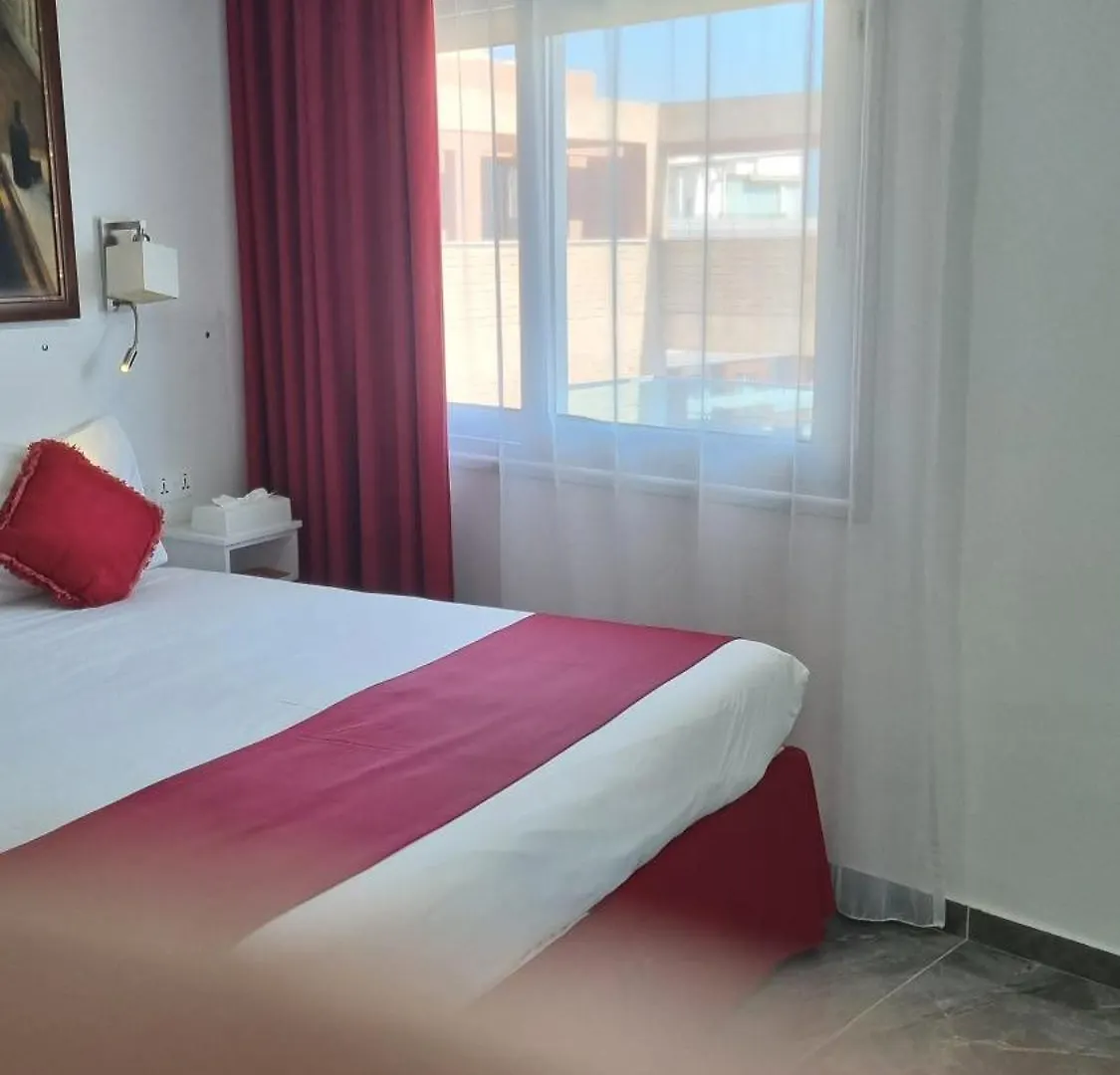 לרנקה Art & Wine Boutique Hotel קפריסין