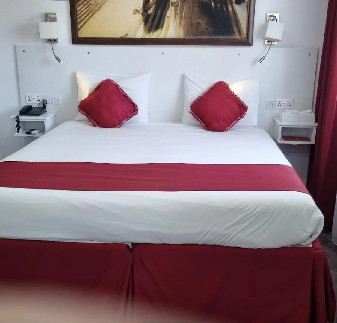 לרנקה Art & Wine Boutique Hotel 3*,  קפריסין