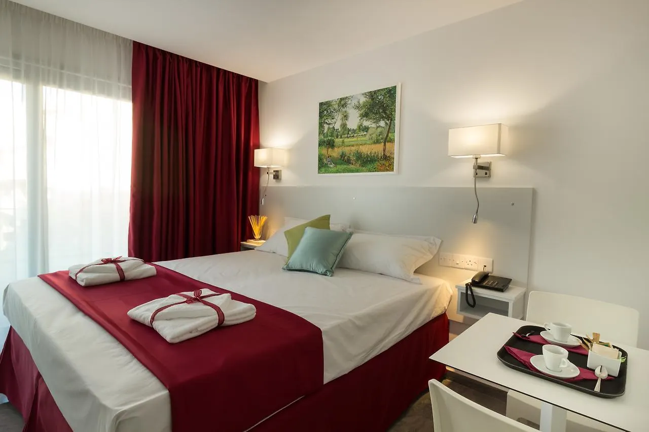 Ξενοδοχείο με διαμερίσματα Art & Wine Boutique Hotel Λάρνακα