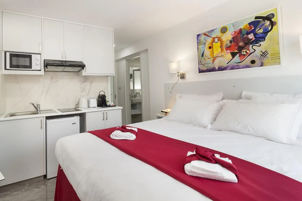 מלון דירות לרנקה Art & Wine Boutique Hotel