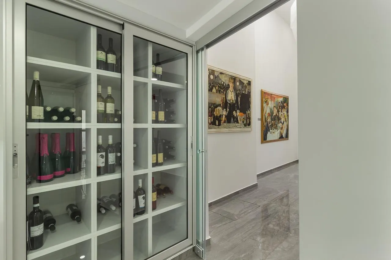 *** Ξενοδοχείο με διαμερίσματα Art & Wine Boutique Hotel Λάρνακα Κύπρος