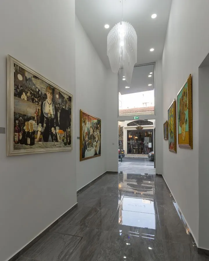 לרנקה Art & Wine Boutique Hotel מלון דירות