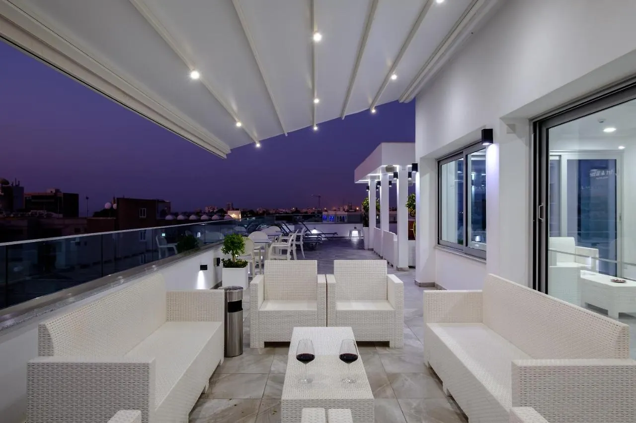 *** מלון דירות לרנקה Art & Wine Boutique Hotel קפריסין