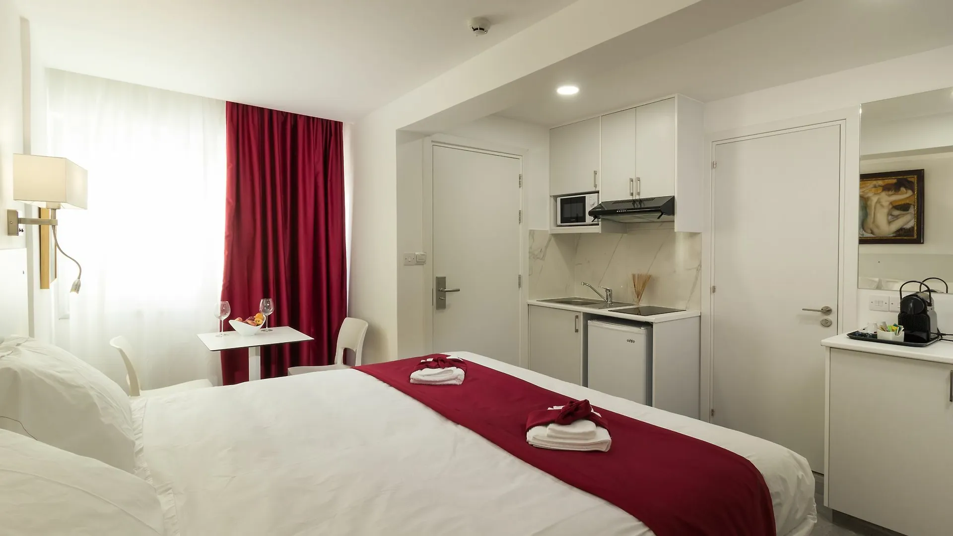 *** מלון דירות לרנקה Art & Wine Boutique Hotel קפריסין