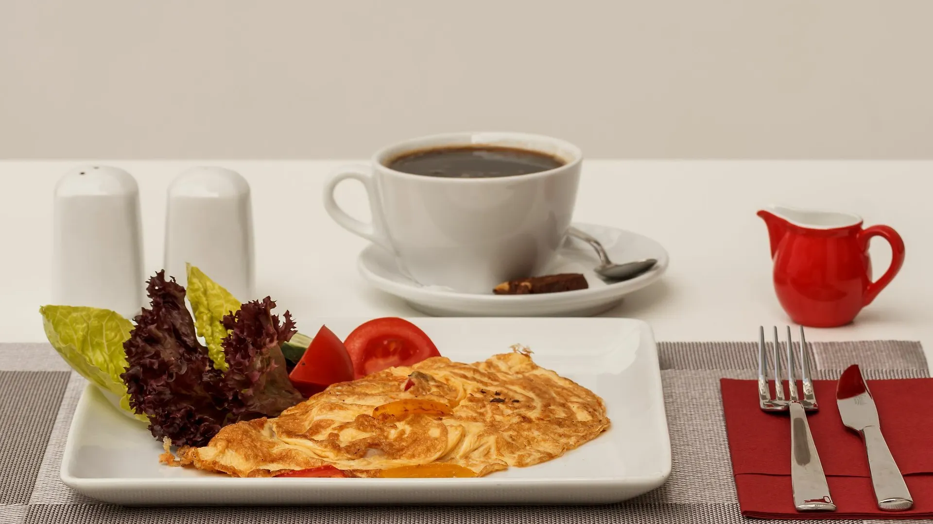 מלון דירות לרנקה Art & Wine Boutique Hotel