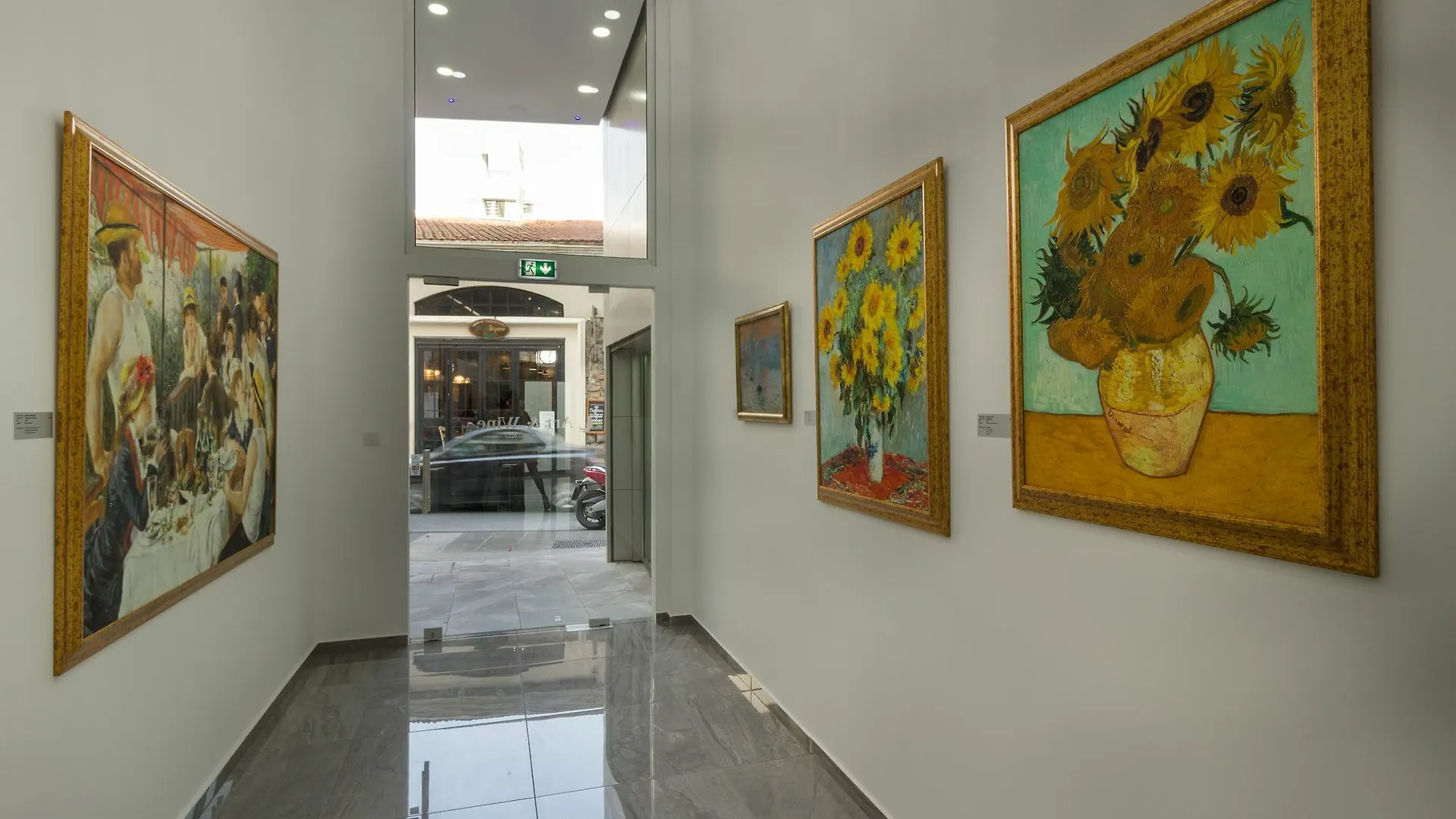 לרנקה Art & Wine Boutique Hotel מלון דירות