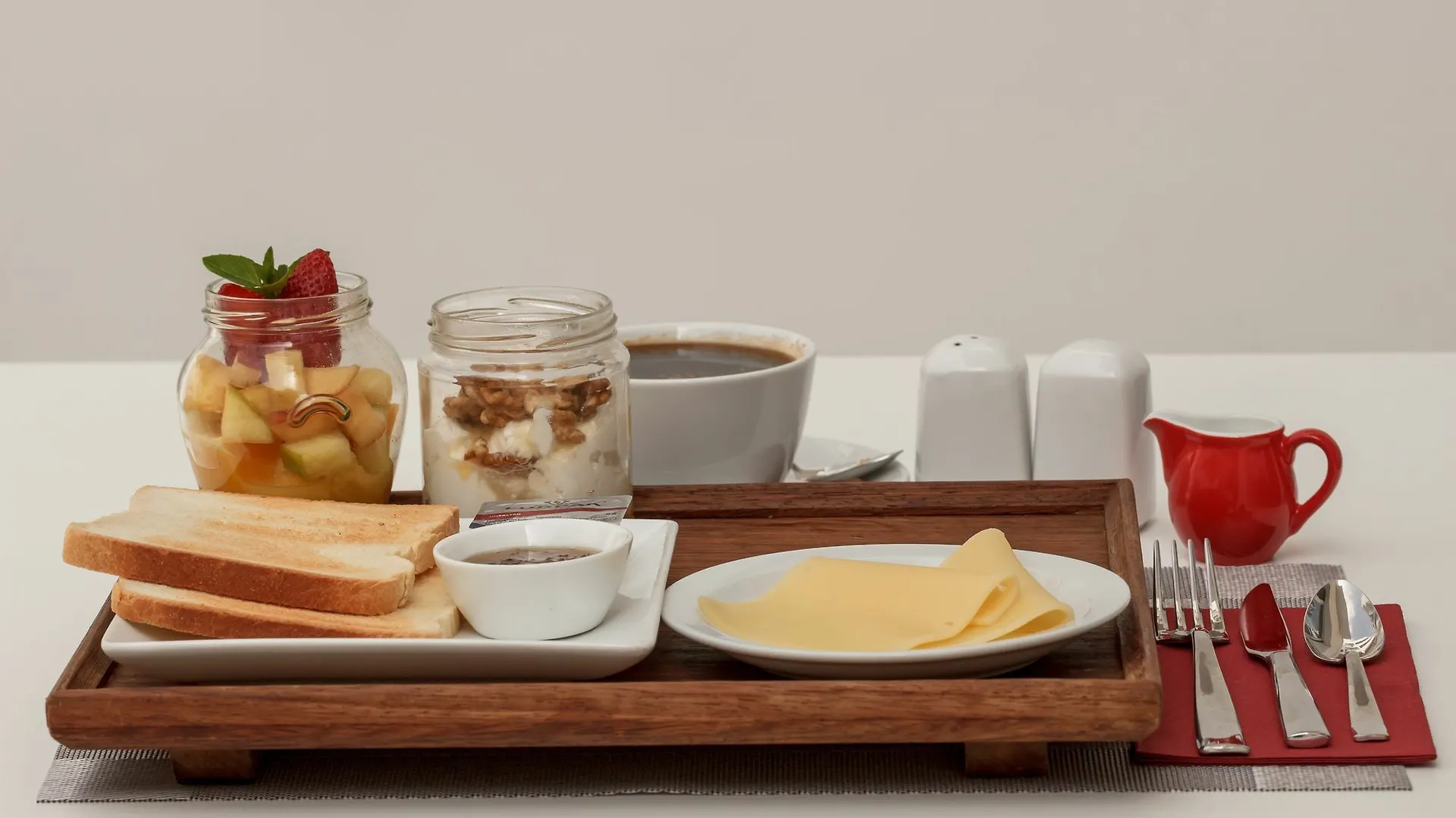 לרנקה Art & Wine Boutique Hotel קפריסין